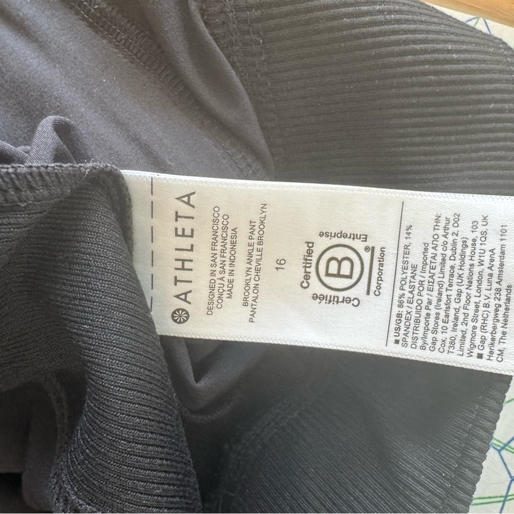Athleta Brooklyn Ankle Pants size 16 in perfect condition worn once - Picture 8 of 12